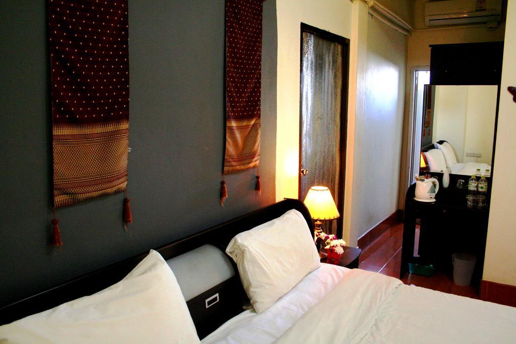 2Gether Guesthouse Karon Phòng bức ảnh