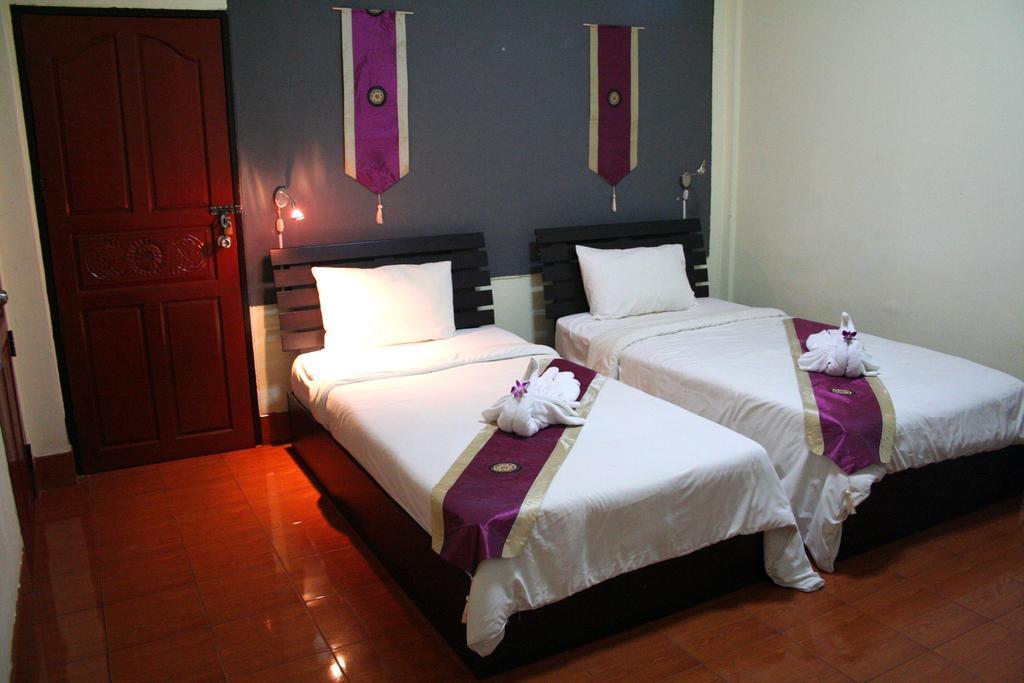 2Gether Guesthouse Karon Phòng bức ảnh