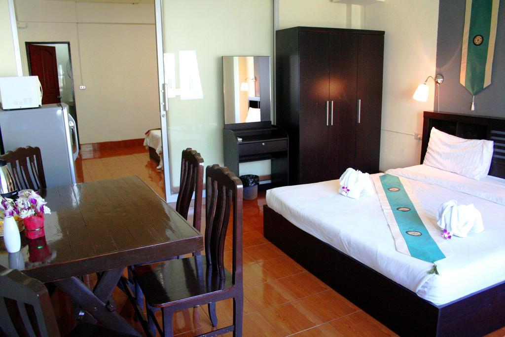 2Gether Guesthouse Karon Phòng bức ảnh