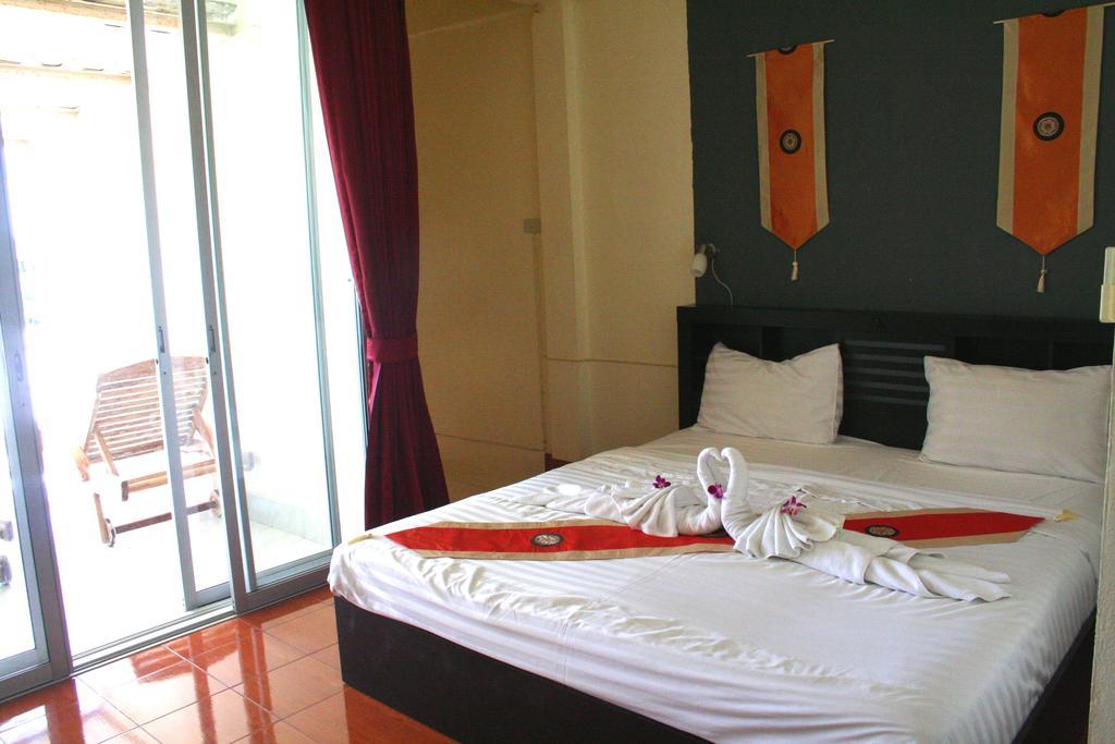 2Gether Guesthouse Karon Phòng bức ảnh