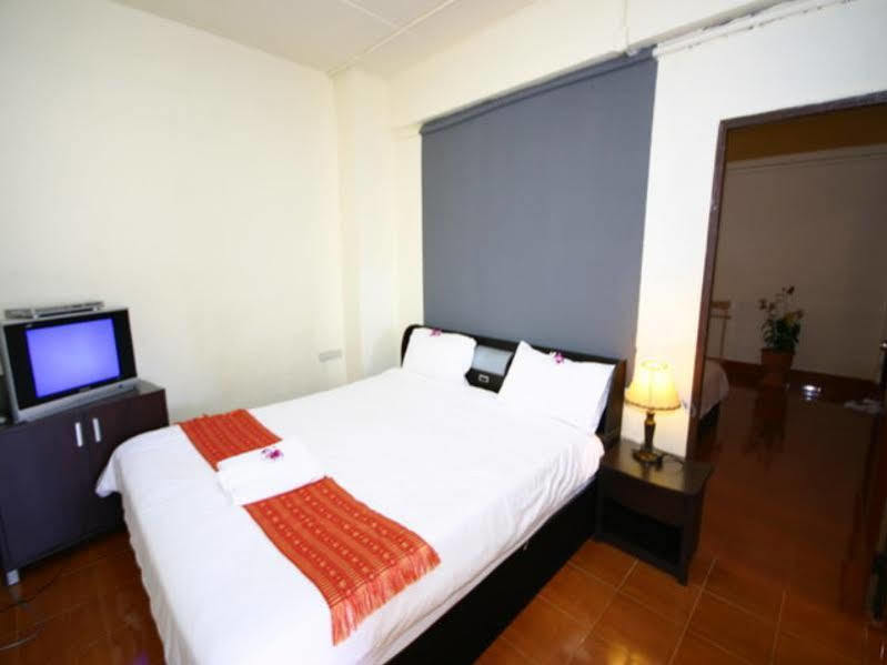 2Gether Guesthouse Karon Ngoại thất bức ảnh